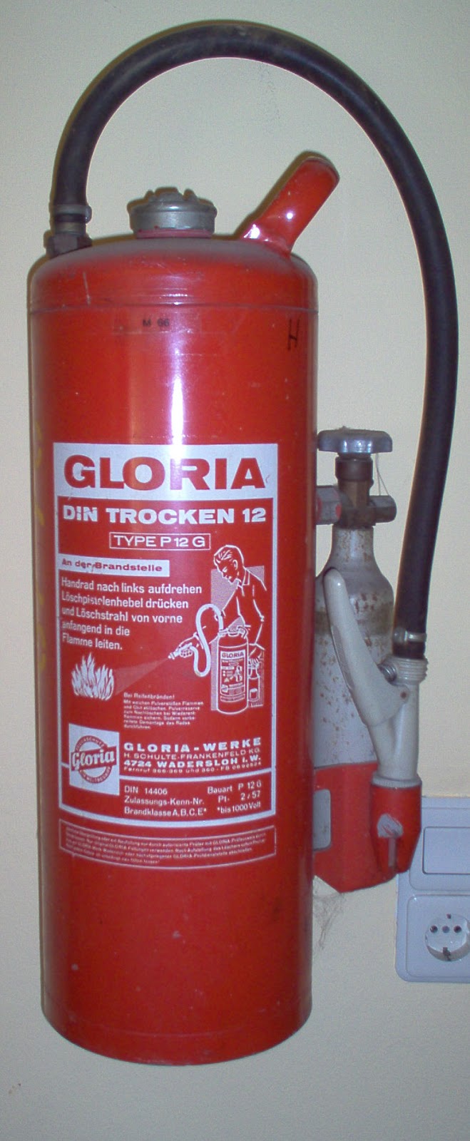 PhoenixFeuerschutz: Gefährliche Zeitbomben - alte Feuerlöscher